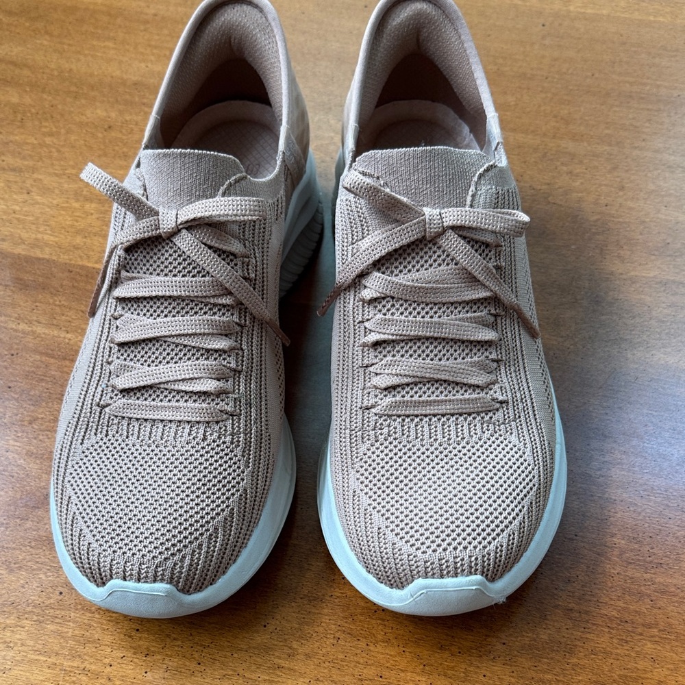 Skechers Light Brown, Slip-In Athletic Sneakers, size 8.5